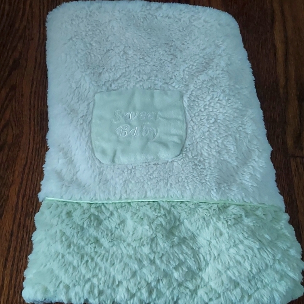 Kyle & Deena Plush Yellow and Green Baby Blanket 30"×30"